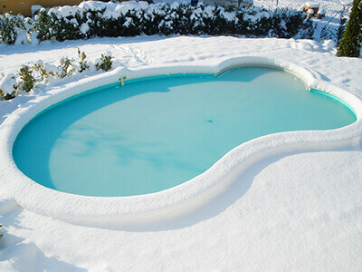 Bien hiverner sa piscine pour l'hiver - Envie Piscine
